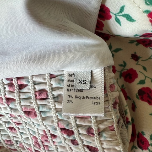 Reformation Marilyn One Piece Swimsuit Bathing Suit Malibu Rose Floral Print XS - Picture 9 of 9